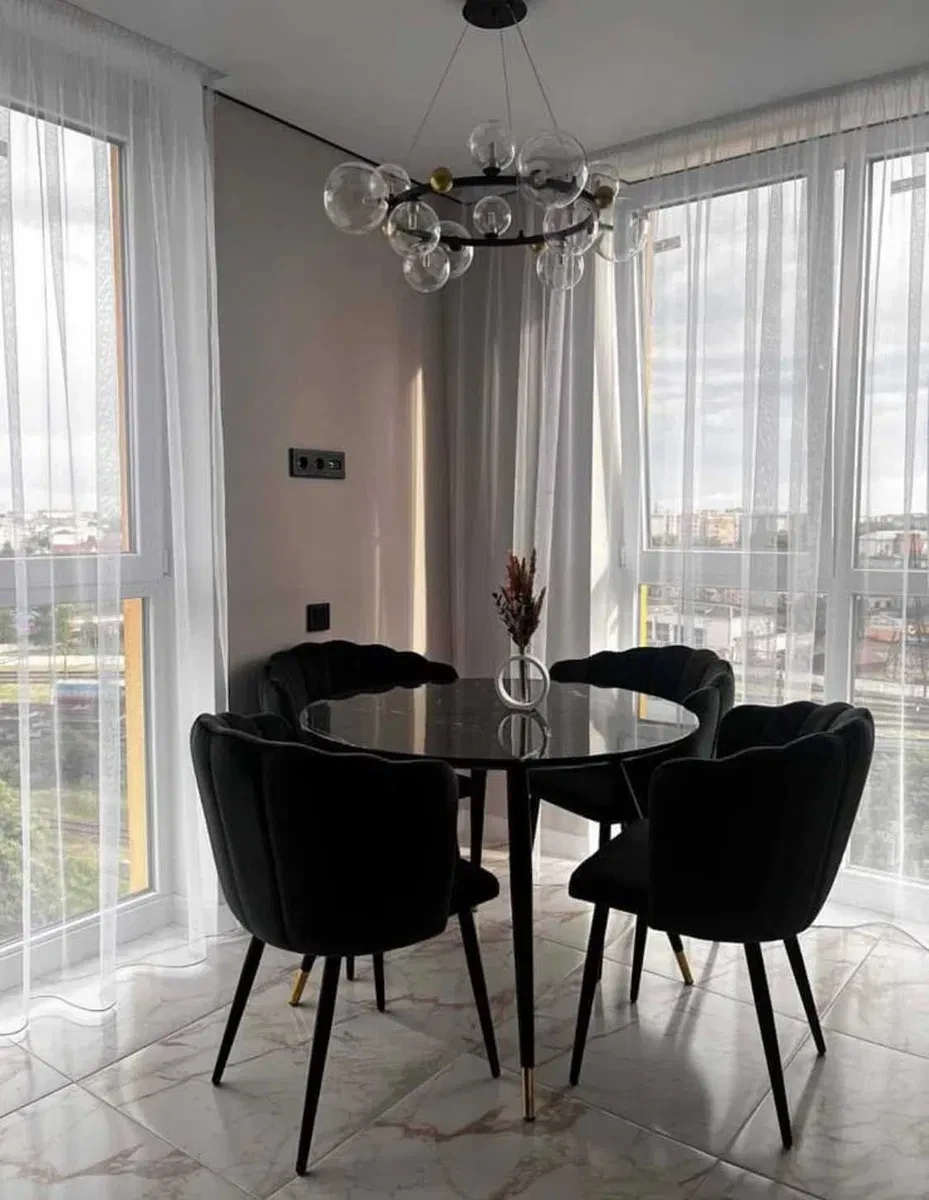 3-кімнатна квартира у ЖК Riel City: вид на Львів, авторський ремонт - фото 3