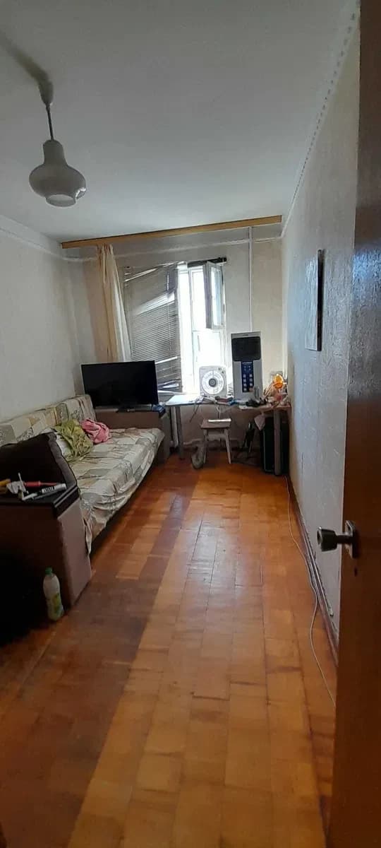 2-кімнатна квартира, Оболонський: метро Мінська 15 хвилин пішки, торг