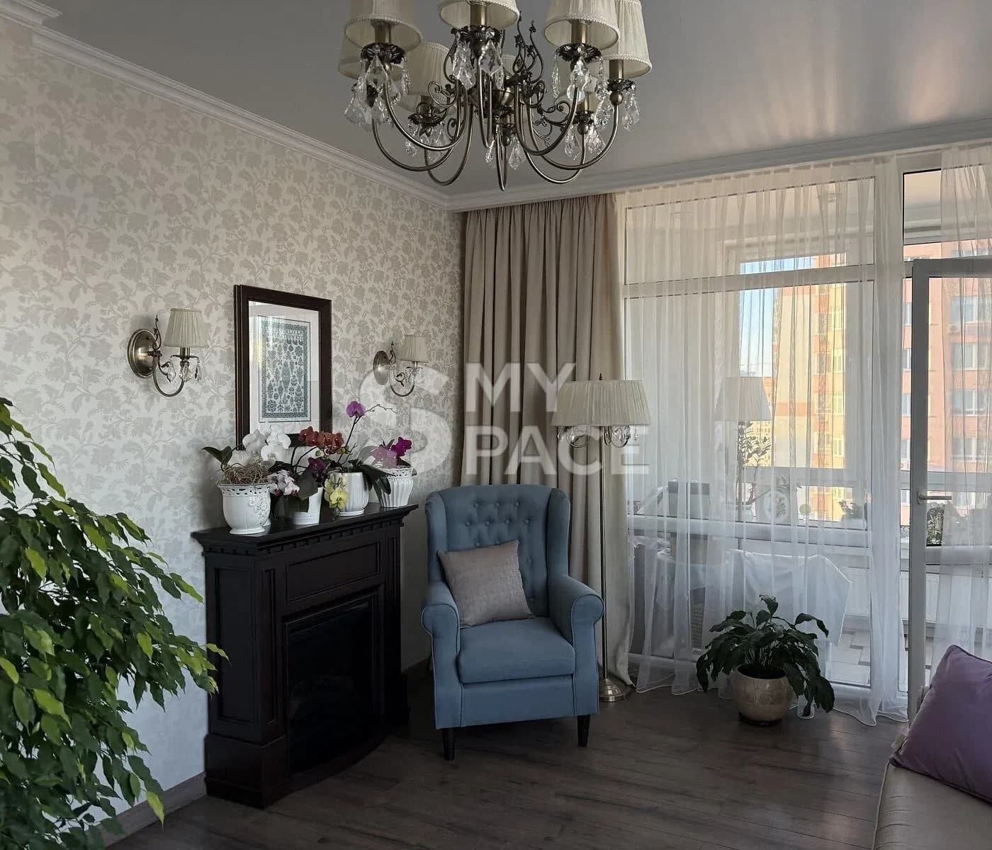 3-кімнатна квартира на Деміївці: генератор, сонячні панелі - фото 1
