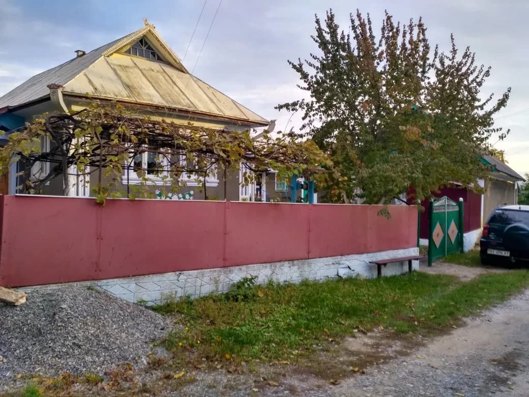 Будинок, Вихватнівці: 25 соток, цегляні стіни