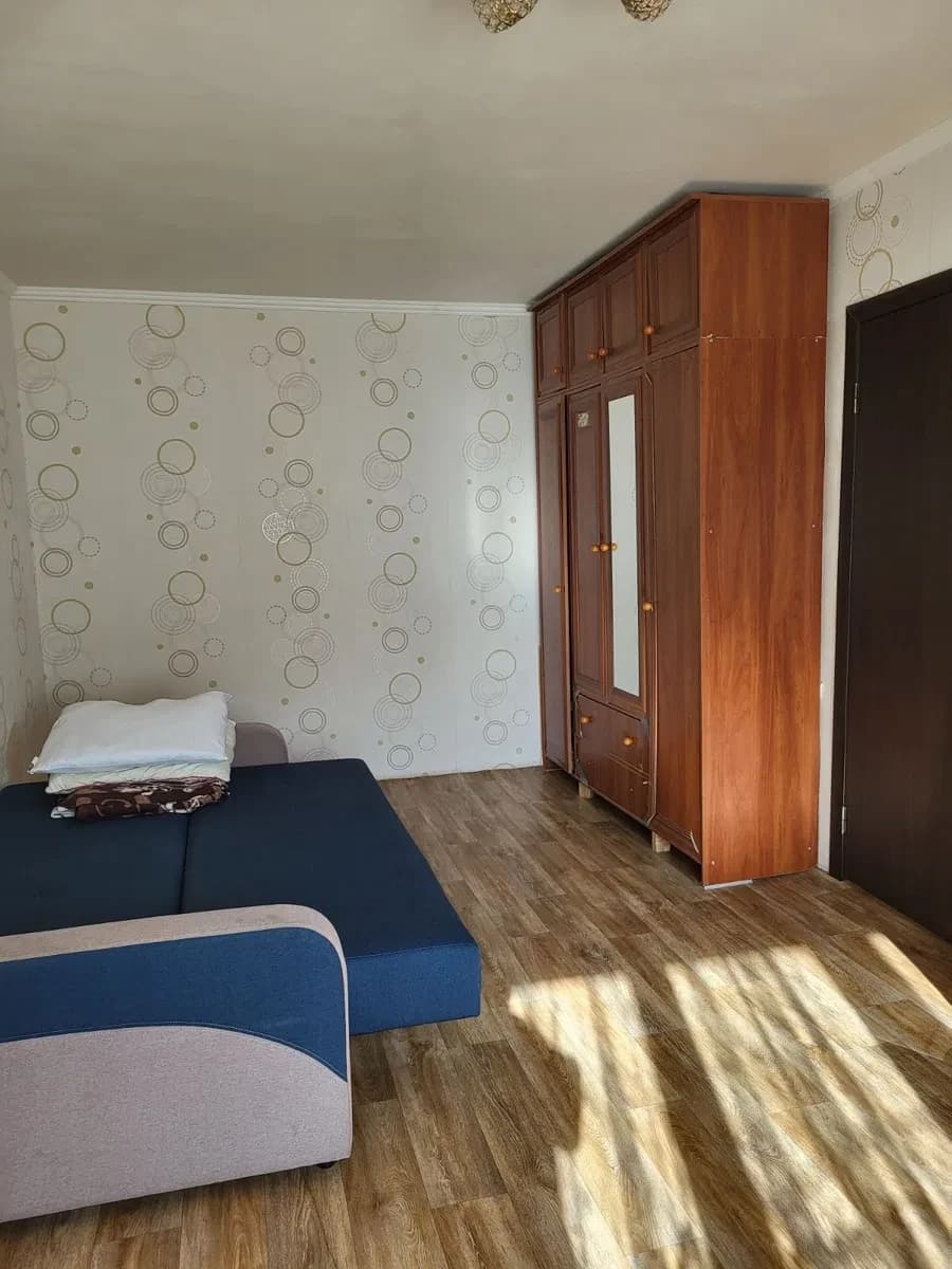 1-кімнатна квартира, Березинка: велика лоджія, не кутова, поруч ринок - фото 2