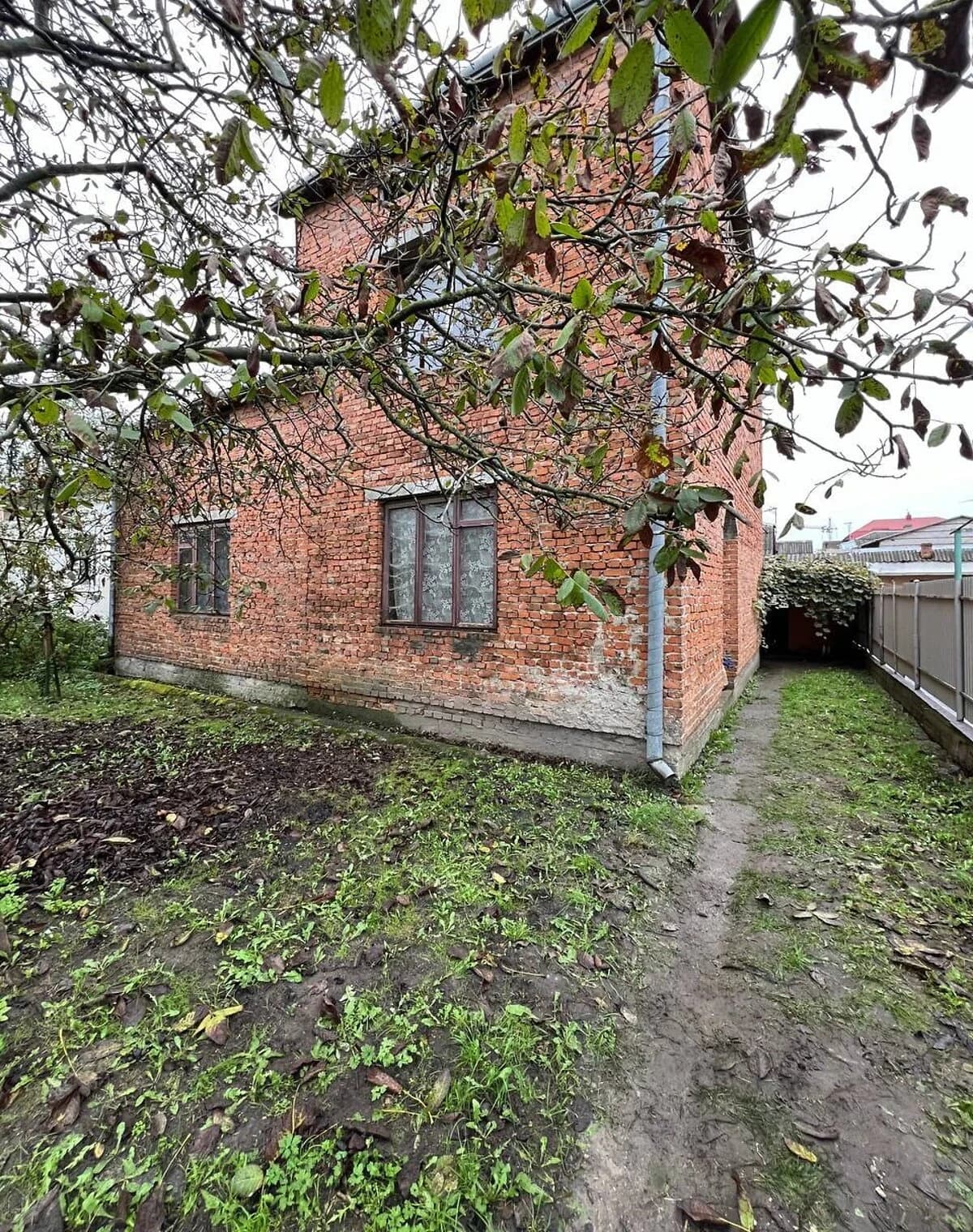 Будинок, Рясне: гараж у дворі, опалення - фото 2