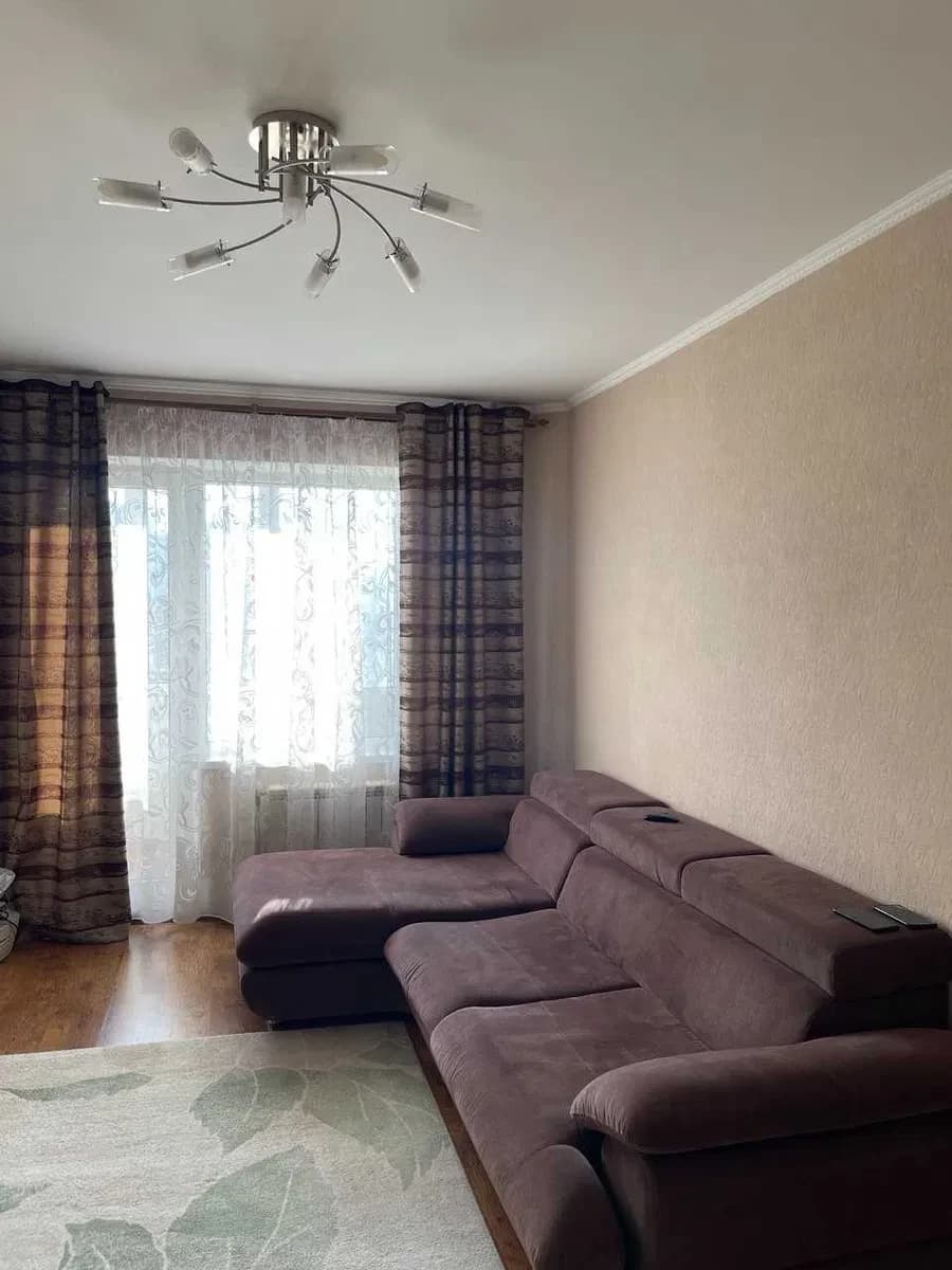 3-кімнатна квартира, Херсон: автономне опалення, лоджія з коморою - фото 2
