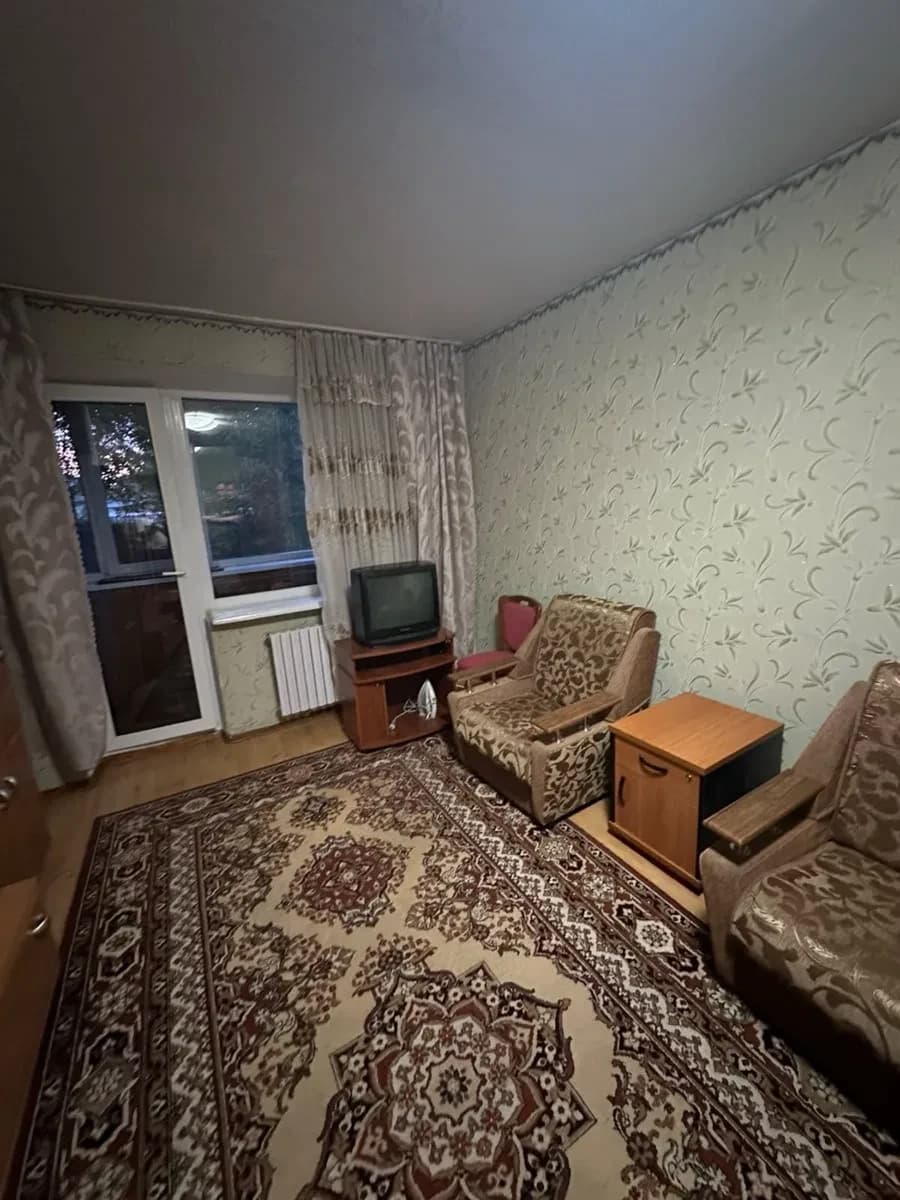1-кімнатна квартира, Центральний: косметичний ремонт, без тварин