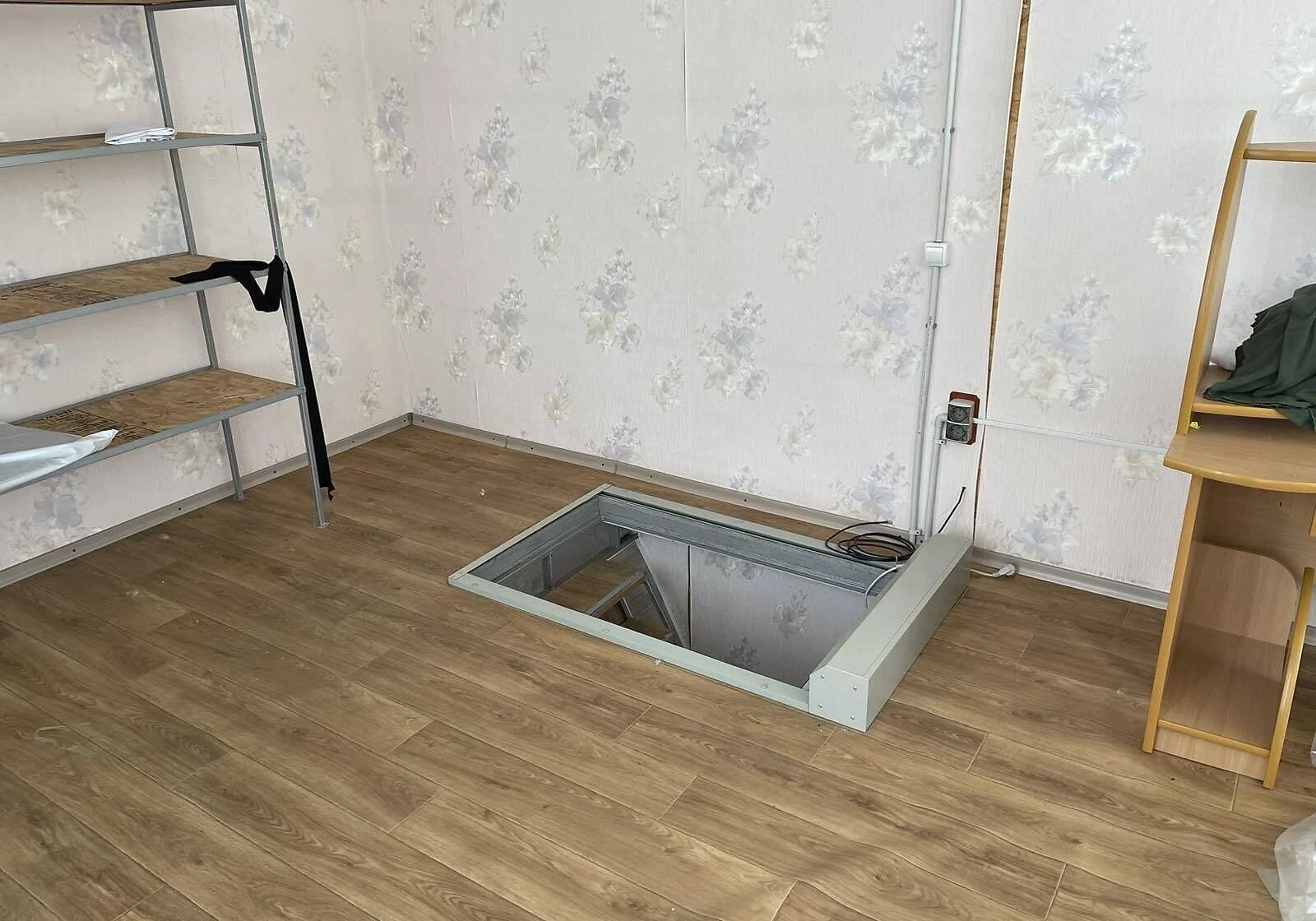 Спеціальне приміщення, Південно-Західний: магазин одягу, високі стелі - фото 4