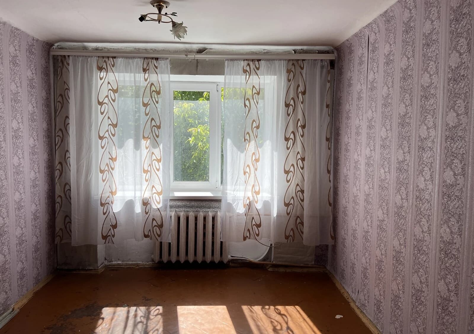 Кімната, Дальні Гречани: цегляні стіни, внутрішній двір - фото 2