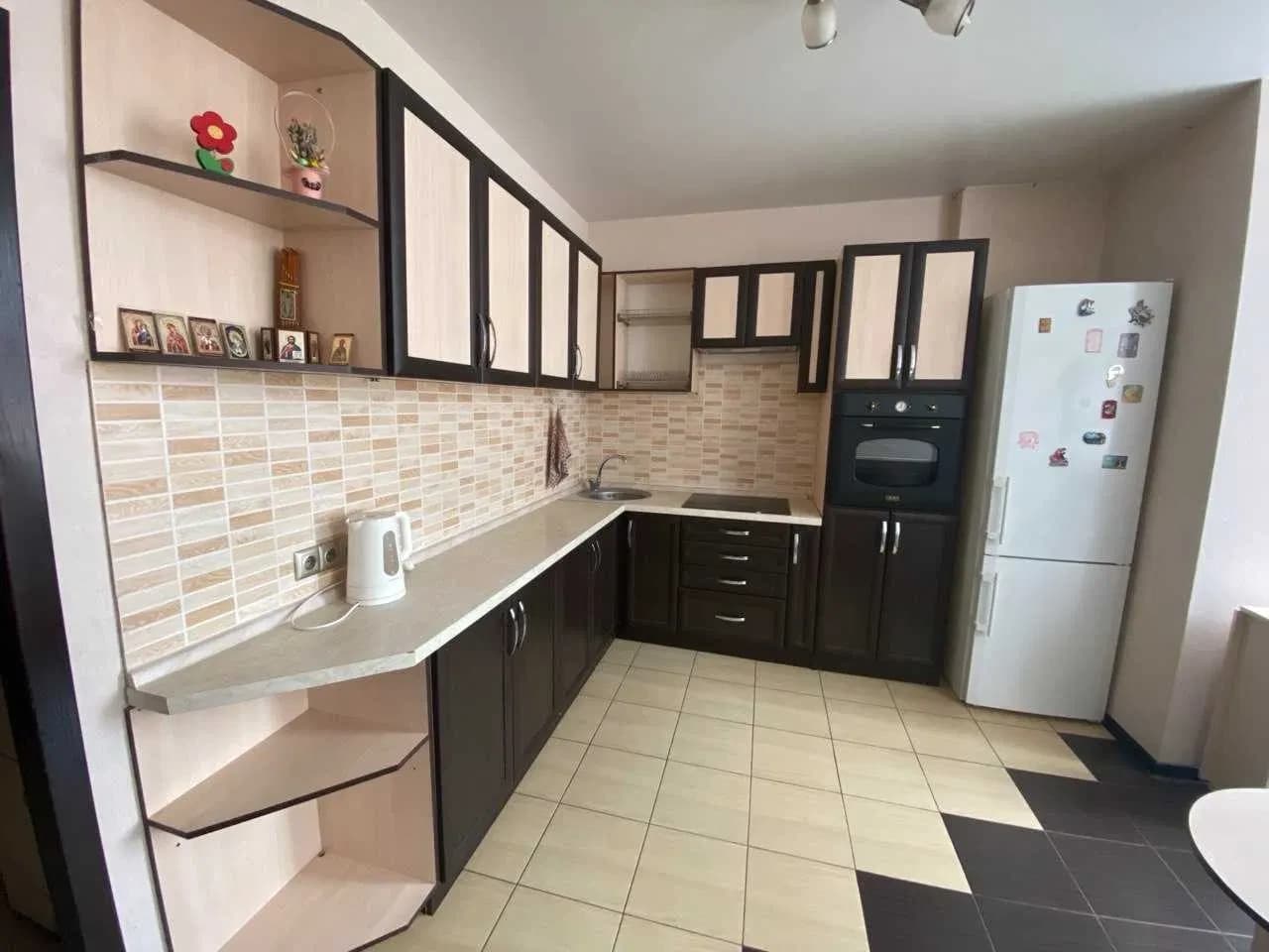 1-кімнатна квартира у ЖК «Радужний»: тиша, кухня-їдальня 15,5 м² - фото 4