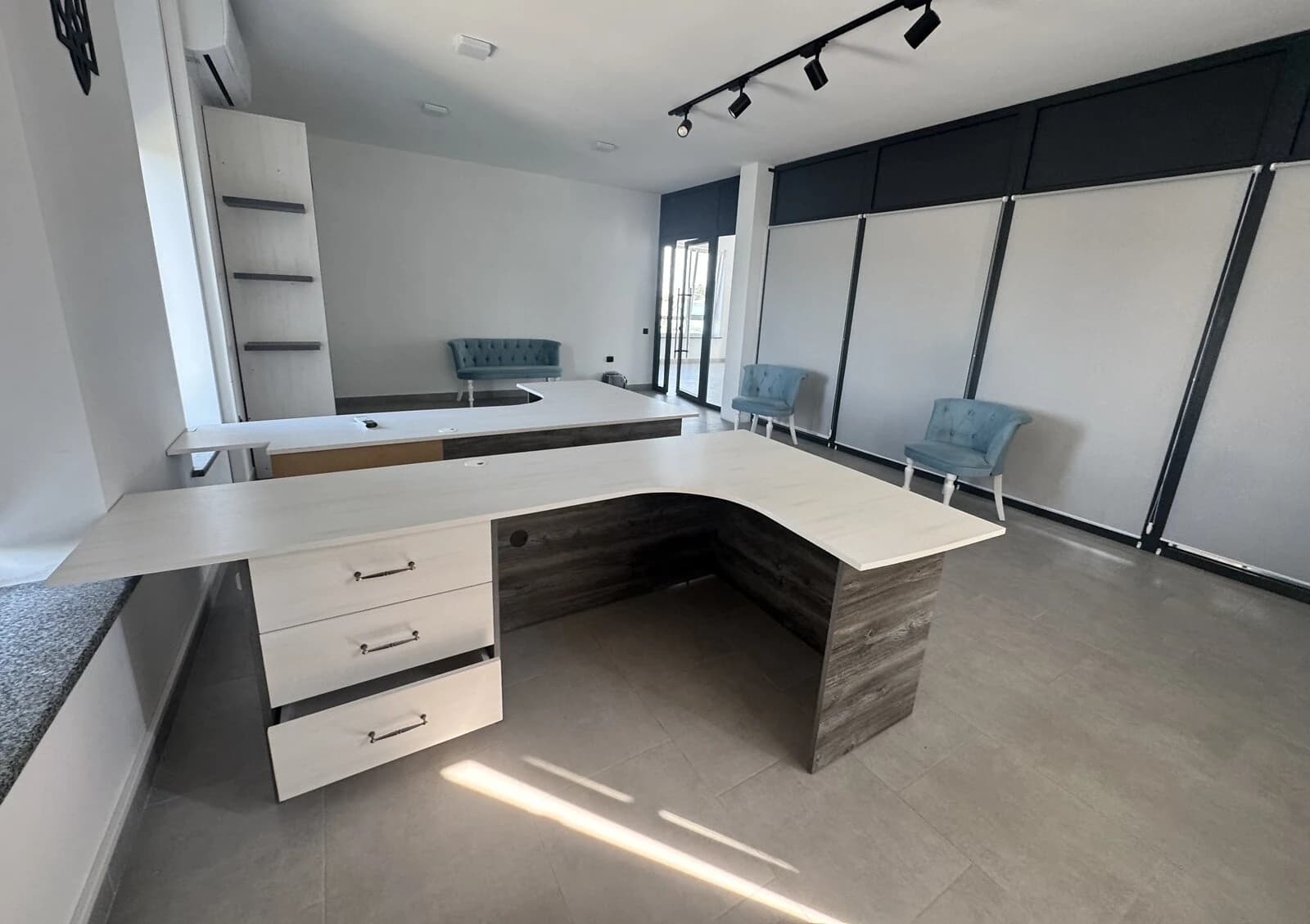 Офіс на вулиці Європейській: новий ремонт, вода без світла - фото 2