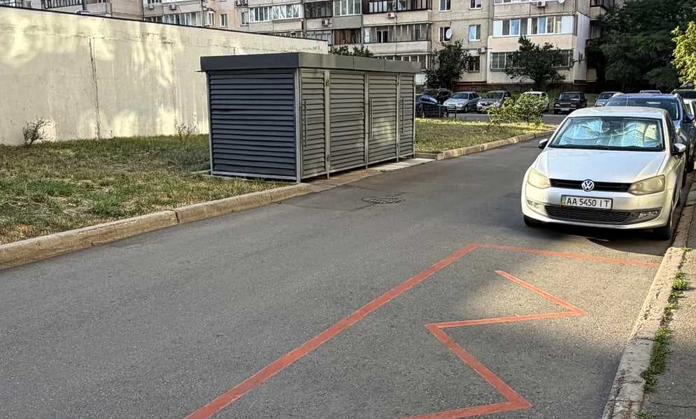 1-кімнатна квартира, Дарницький: біля метро Позняки, паркінг у дворі - фото 2