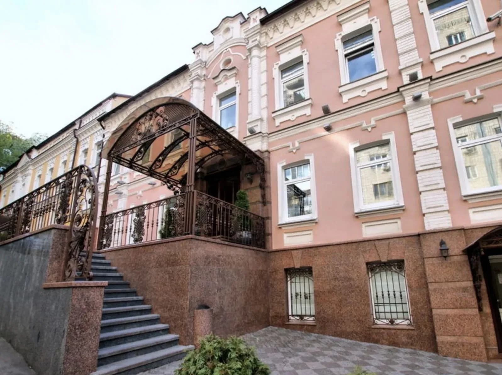 Окрема будівля на Подолі: генератор, бомбосховище, паркінг - фото 4