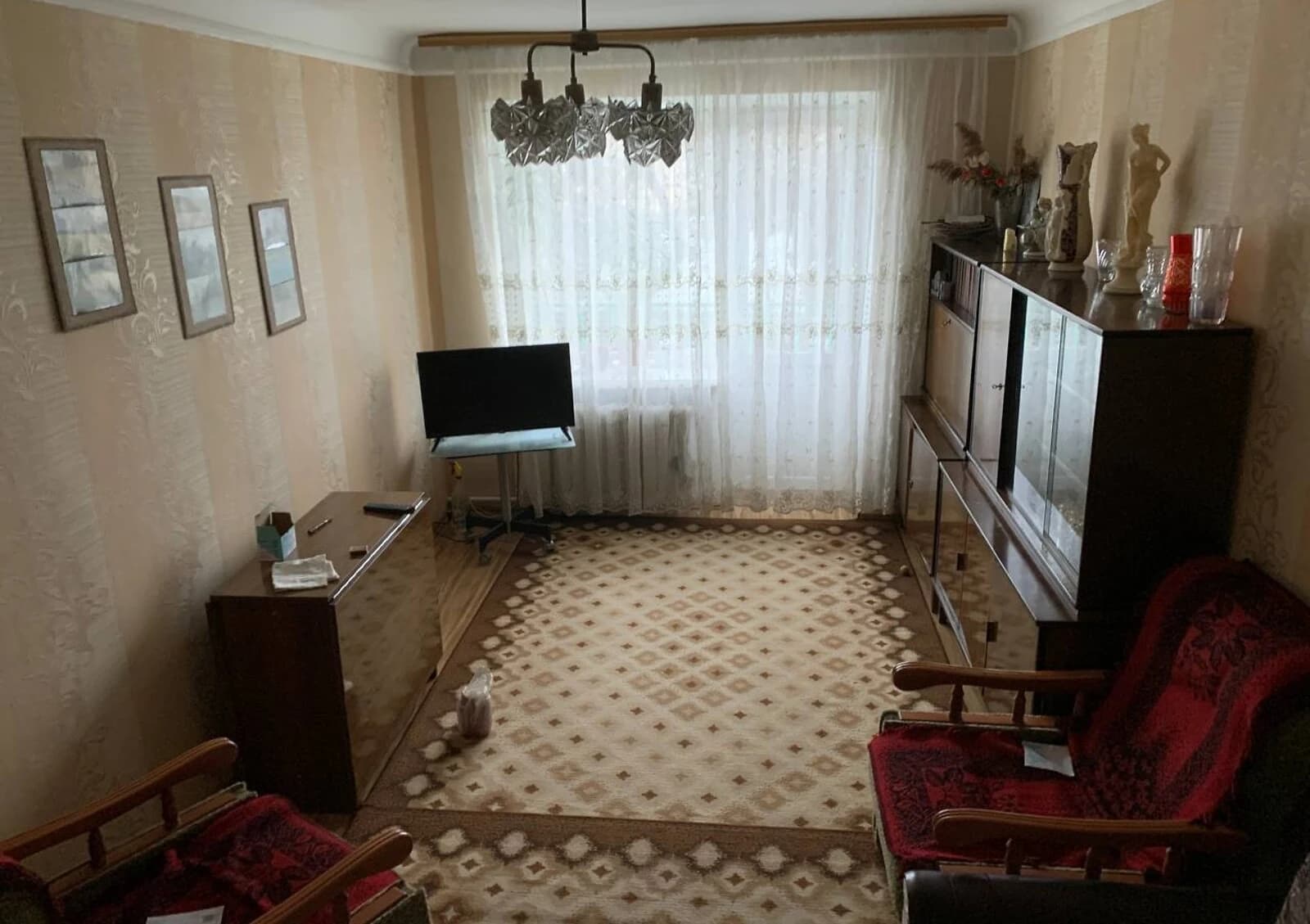 3-кімнатна квартира, Нововолинськ: косметичний ремонт, газ без світла - фото 3
