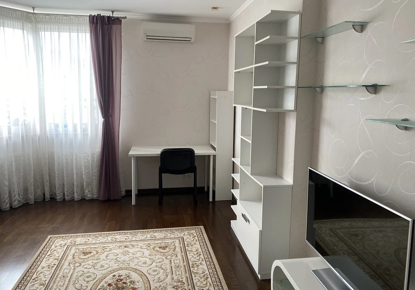 1-кімнатна квартира, Теремки-2: кухня-студія, опалення і вода без світла - фото 4