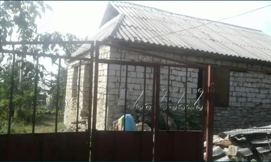 Будинок, Комсомольської: недобудова, 8 соток, приватизована ділянка