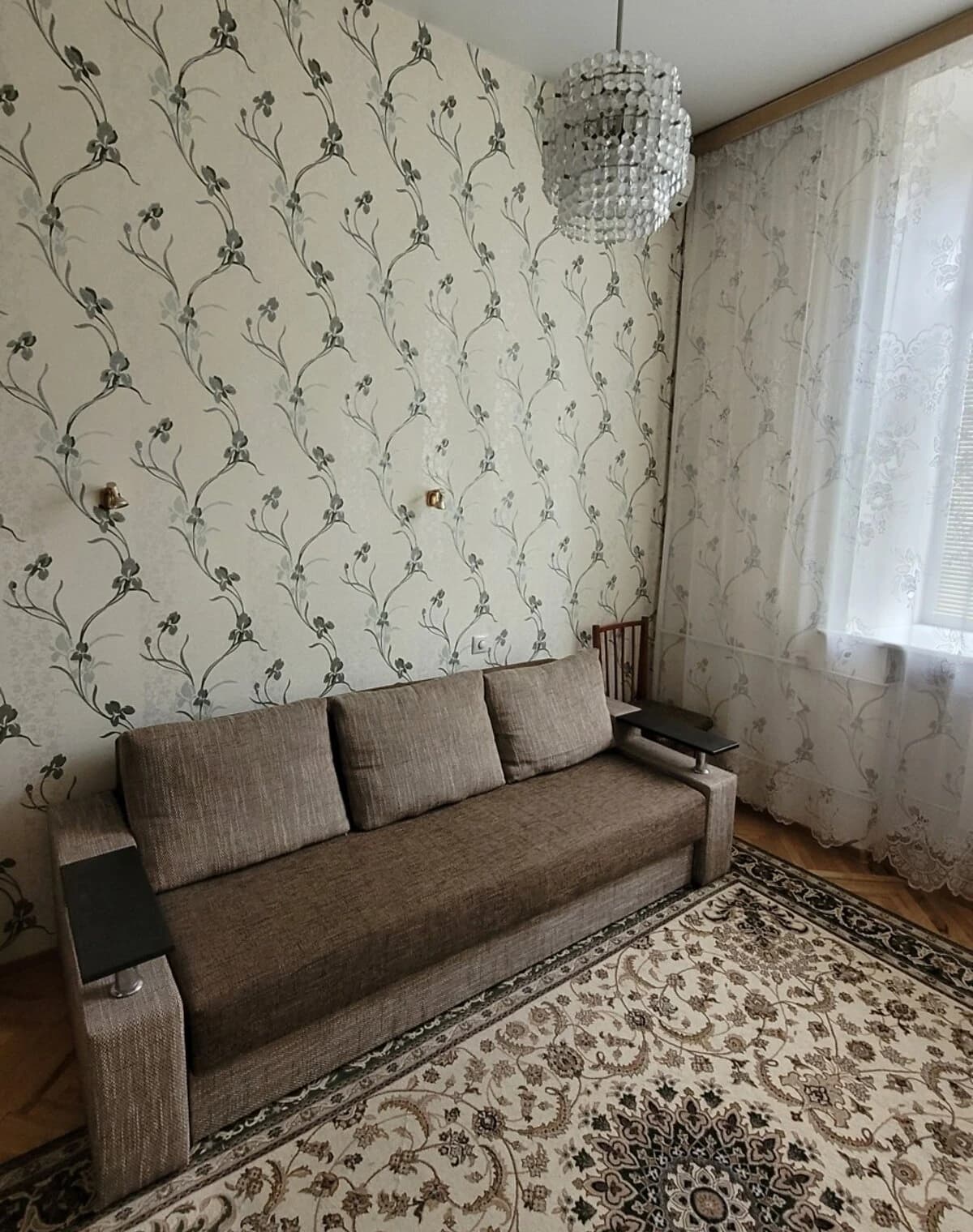 2-кімнатна квартира, Паньківщина: цегляний будинок, метро Університет