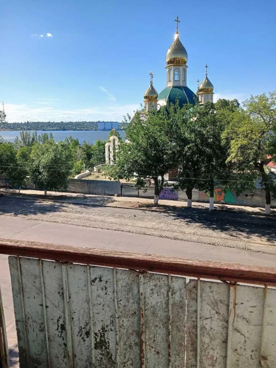 2-кімнатна квартира, Яхт-клуб: тепла і сонячна, меблі й техніка - фото 2
