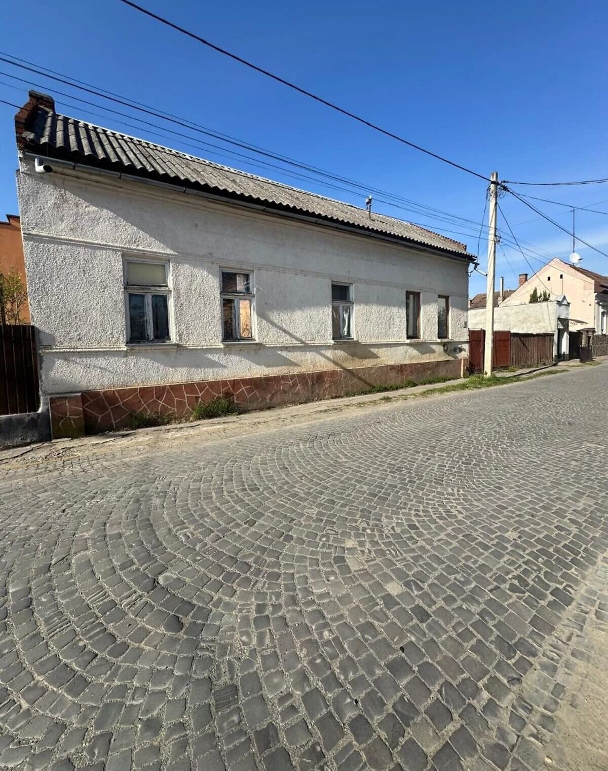 Будинок, Етвеша: цегляні стіни, централізоване опалення - фото 2