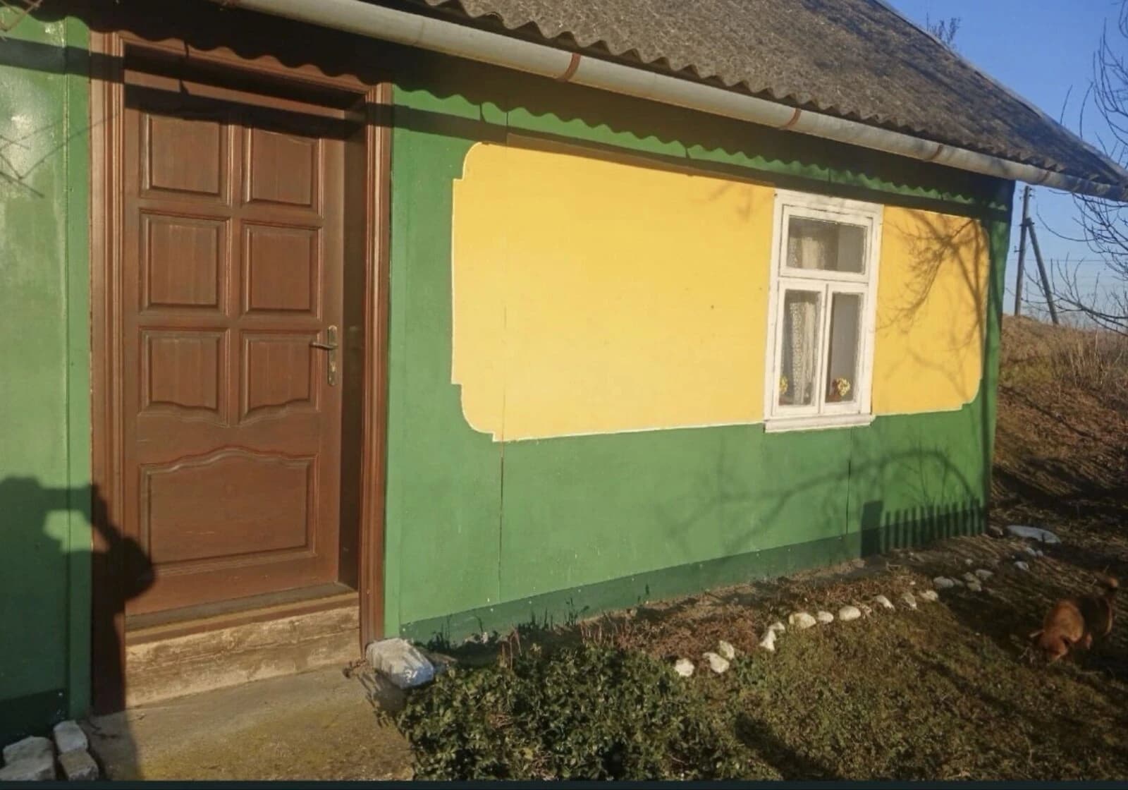 Дача, Комарів: цегляні стіни, централізоване опалення