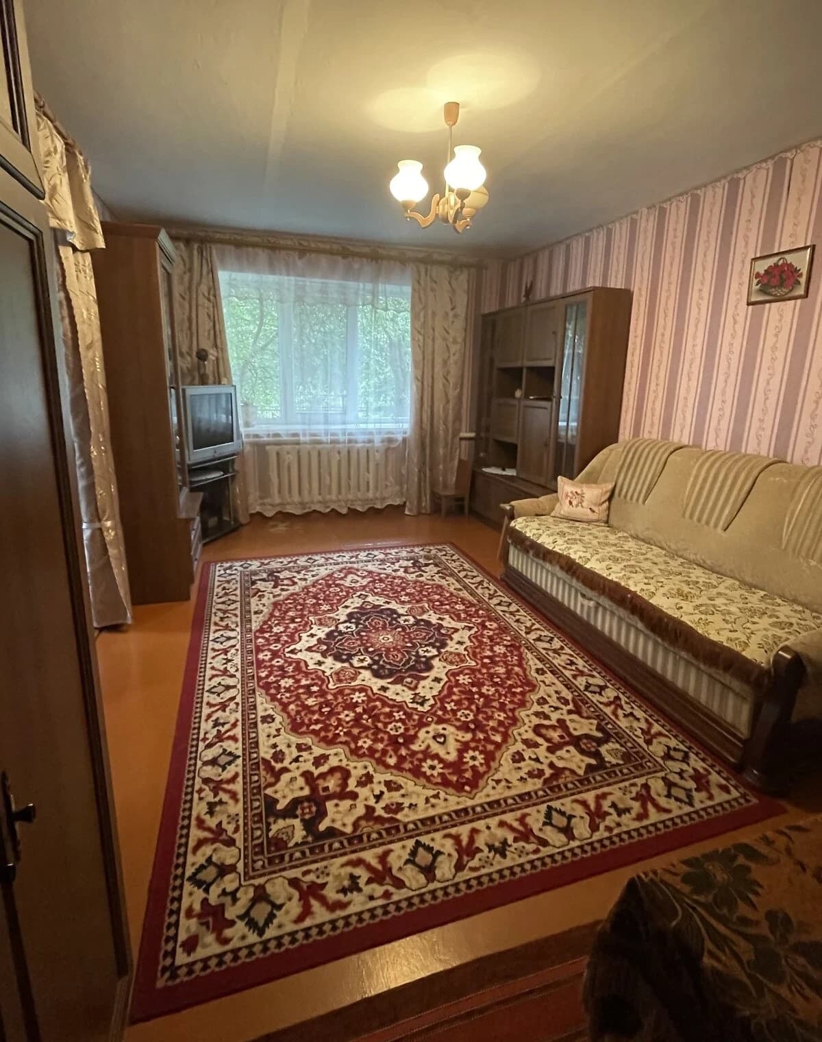 3-кімнатна квартира, Старокостянтинів: газове опалення, закритий двір - фото 1