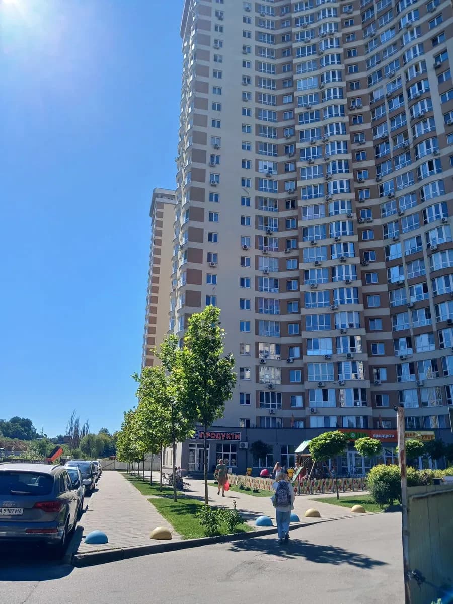 1-кімнатна квартира у ЖК Family аnd Friends: власна котельня, чотири ліфти - фото 1