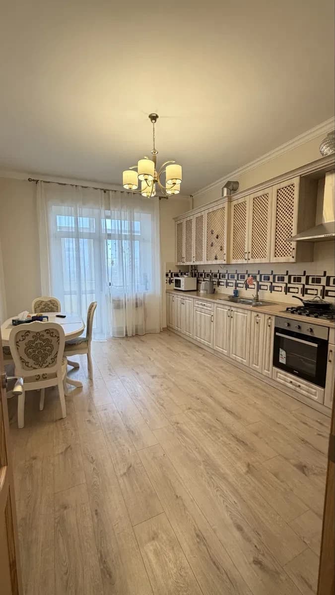 3-кімнатна квартира, Корабельний: паркомісце, закритий двір