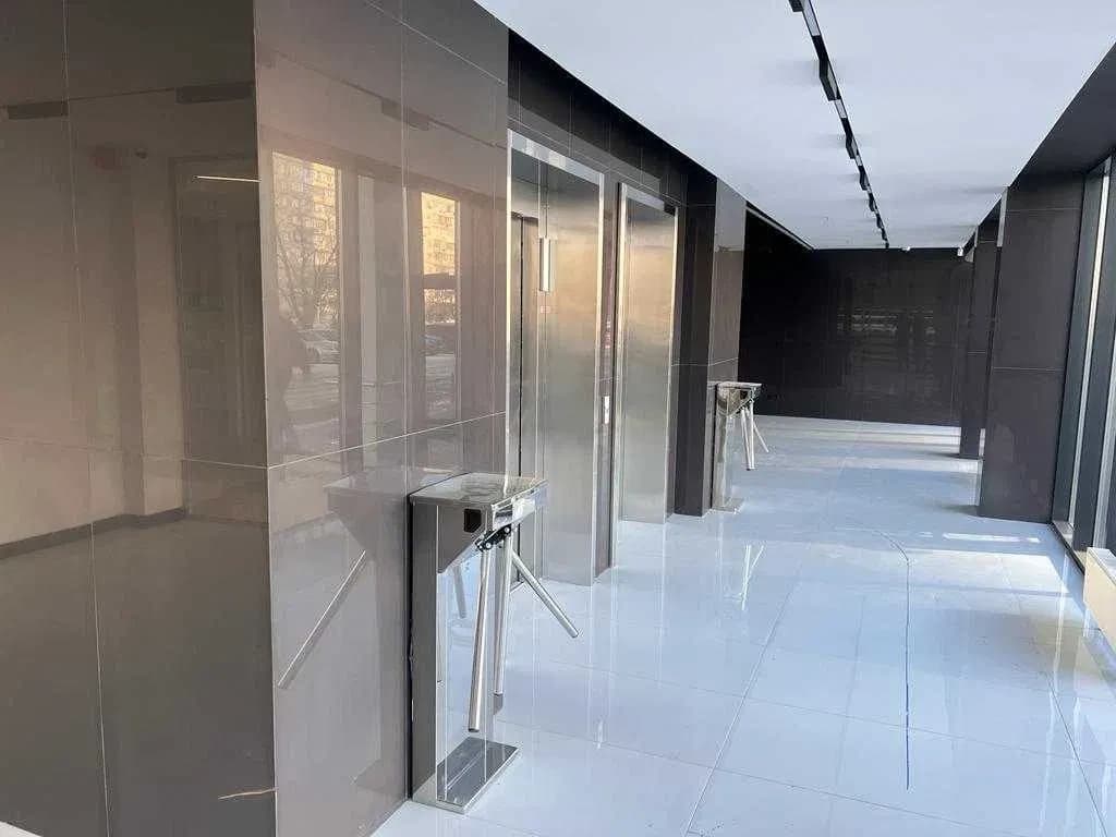 Офіс у БЦ Lake Plaza: прямий вихід із метро, open space, панорамні вікна - фото 4
