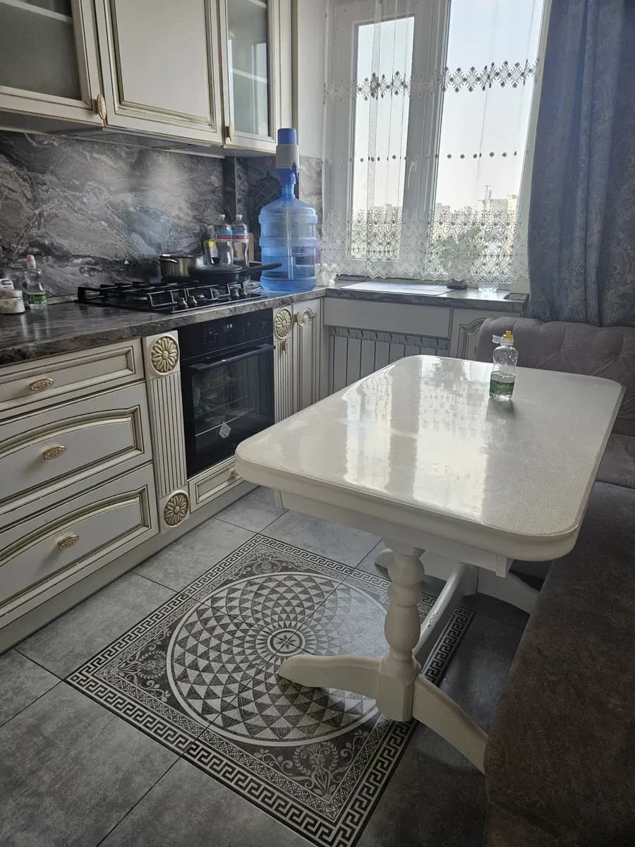 3-кімнатна квартира, Київський: євроремонт, меблі на замовлення, торг