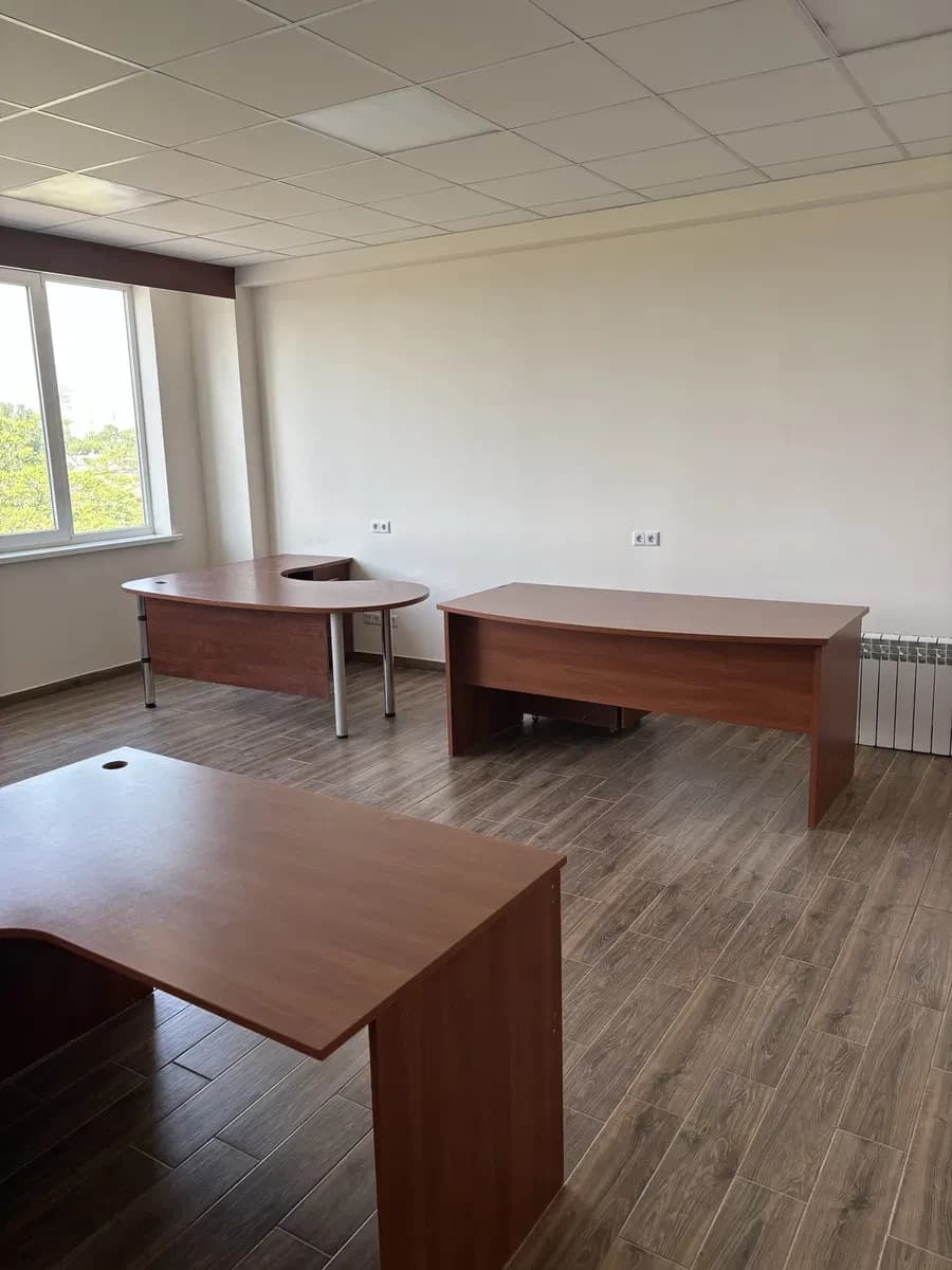 Офіс у бізнес-центрі: меблі, кондиціонер, без комісії - фото 3