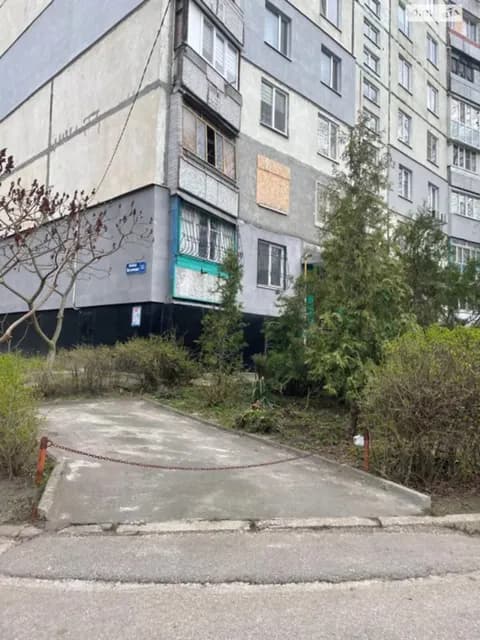 2-кімнатна квартира, вул. Нескорених: євроремонт, цегляні стіни - фото 2