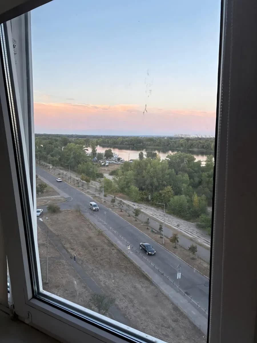 3-кімнатна квартира, Оболонський: вид на воду, останній поверх