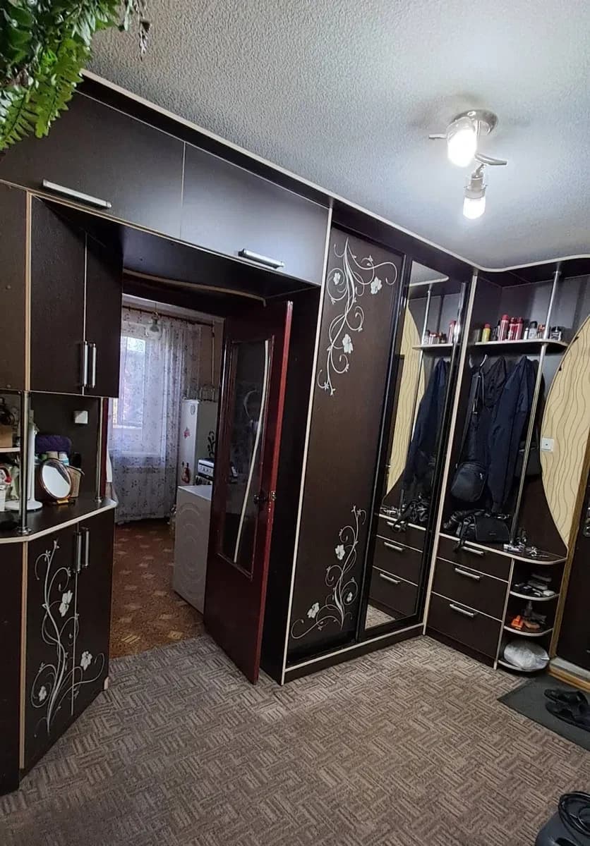 2-кімнатна квартира, ПХЗ: косметичний ремонт, гараж окремо - фото 3
