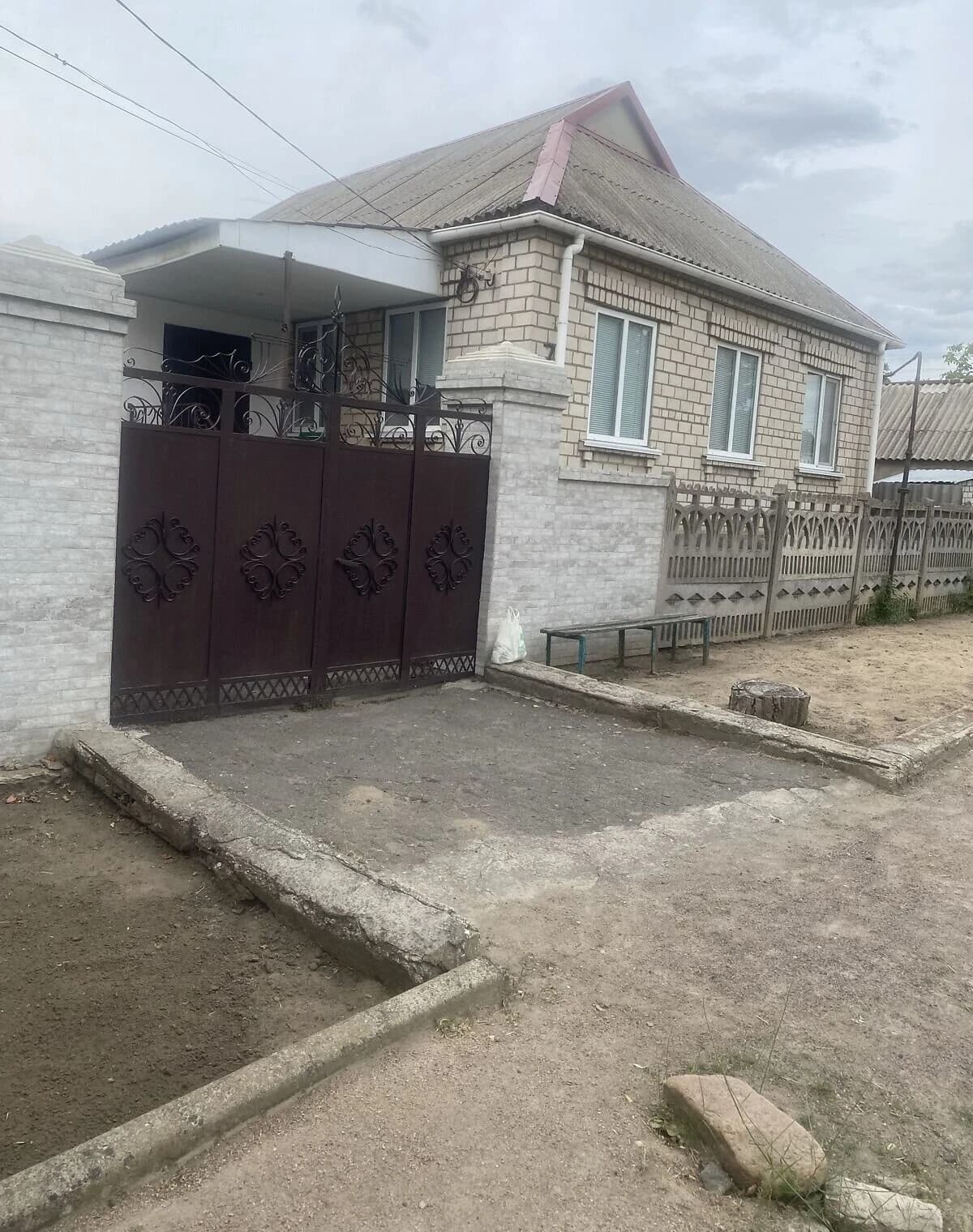 Будинок, Вознесенськ: з ділянкою, цегляні стіни - фото 1