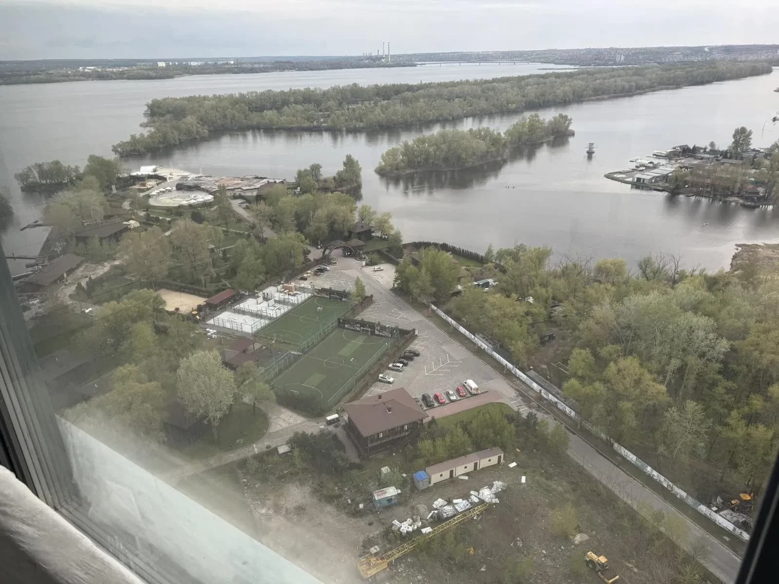3-кімнатна квартира у ЖК Bartolomeo Resort Town: тераса, вид на річку
