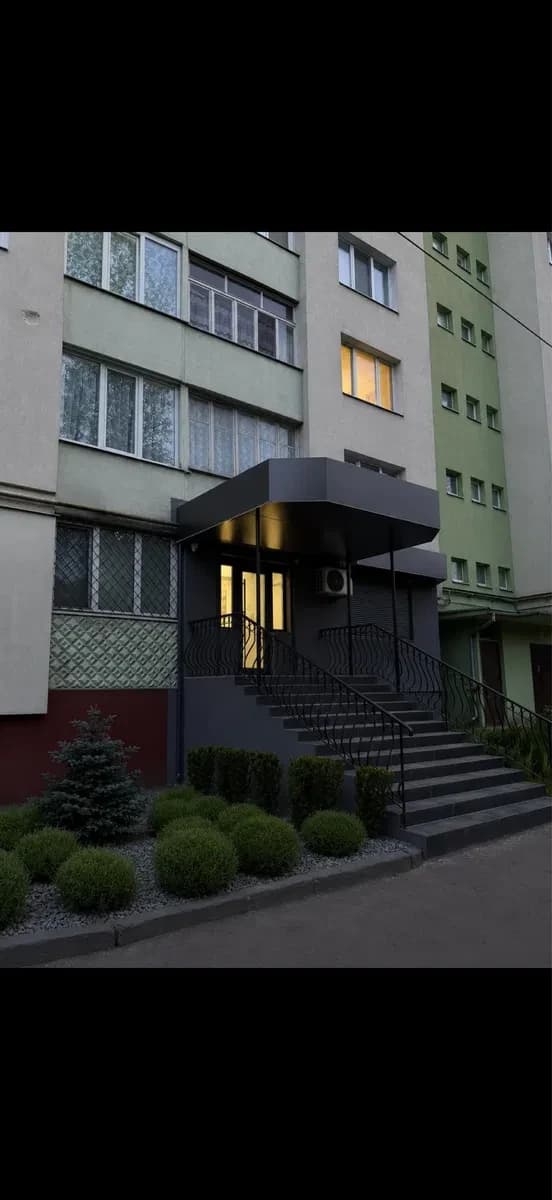 Магазин, Рівне: фасадне приміщення, дизайнерський ремонт, нове обладнання - фото 3