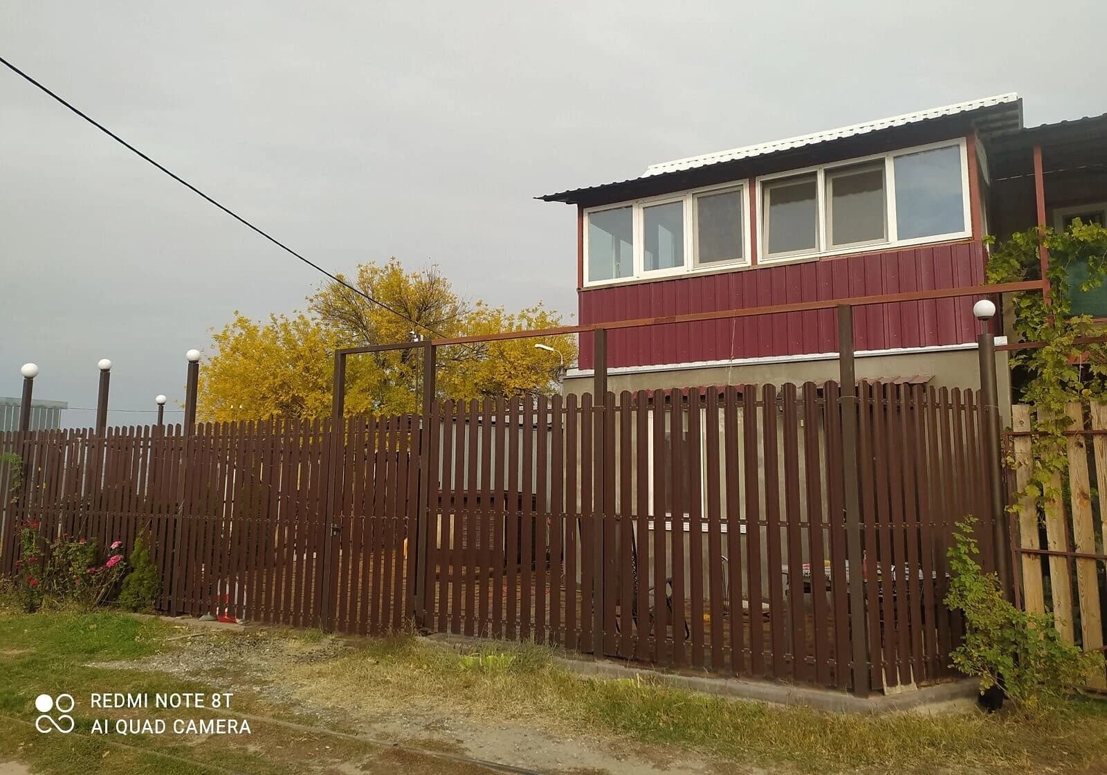 Будинок, вулиця Прибузька: ділянка 1,5 сотки, цегляні стіни