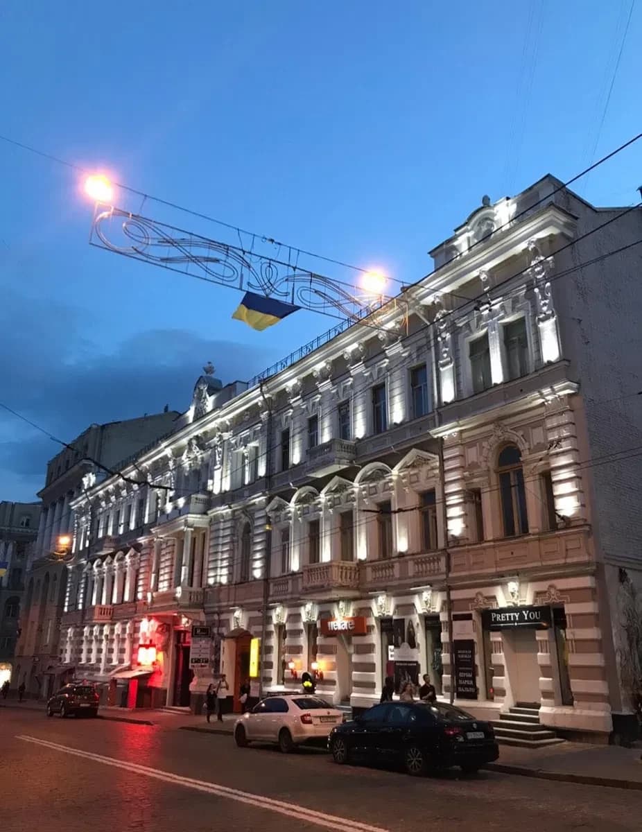 5-кімнатна квартира, Шевченківський: 2 рівні, мансарда, парк Шевченка