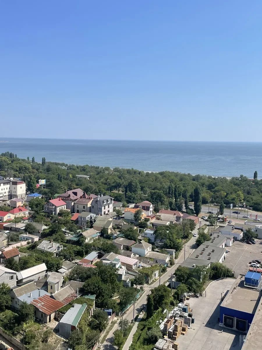 Апартаменти у ЖК Лузановский парк: море через дорогу, паркомісце - фото 2