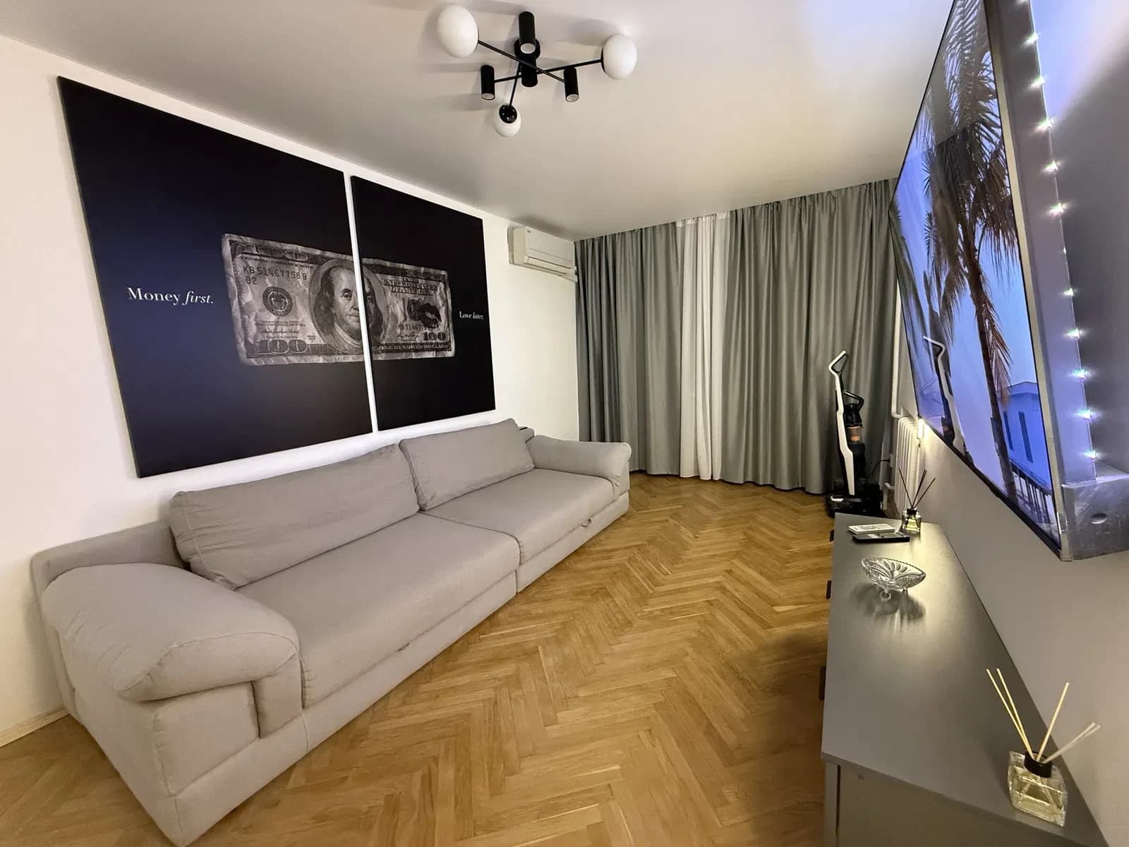 2-кімнатна квартира, Печерський: капремонт, підігрів балкона - фото 1