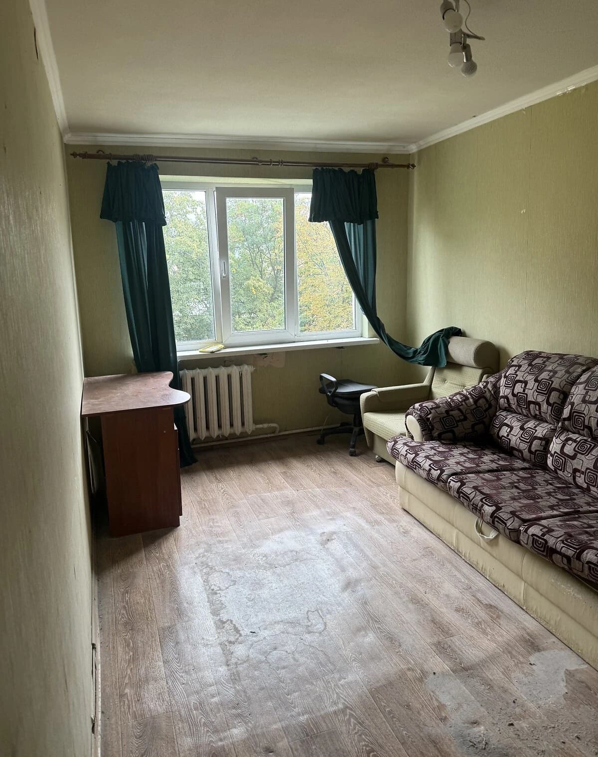 2-кімнатна квартира, вулиця 23-го Серпня: єВідновлення, без ремонту