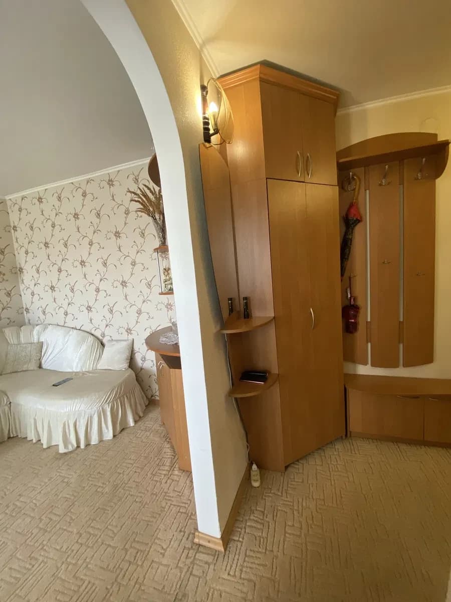 2-кімнатна квартира, центр: євроремонт, два кондиціонери, балкон - фото 3