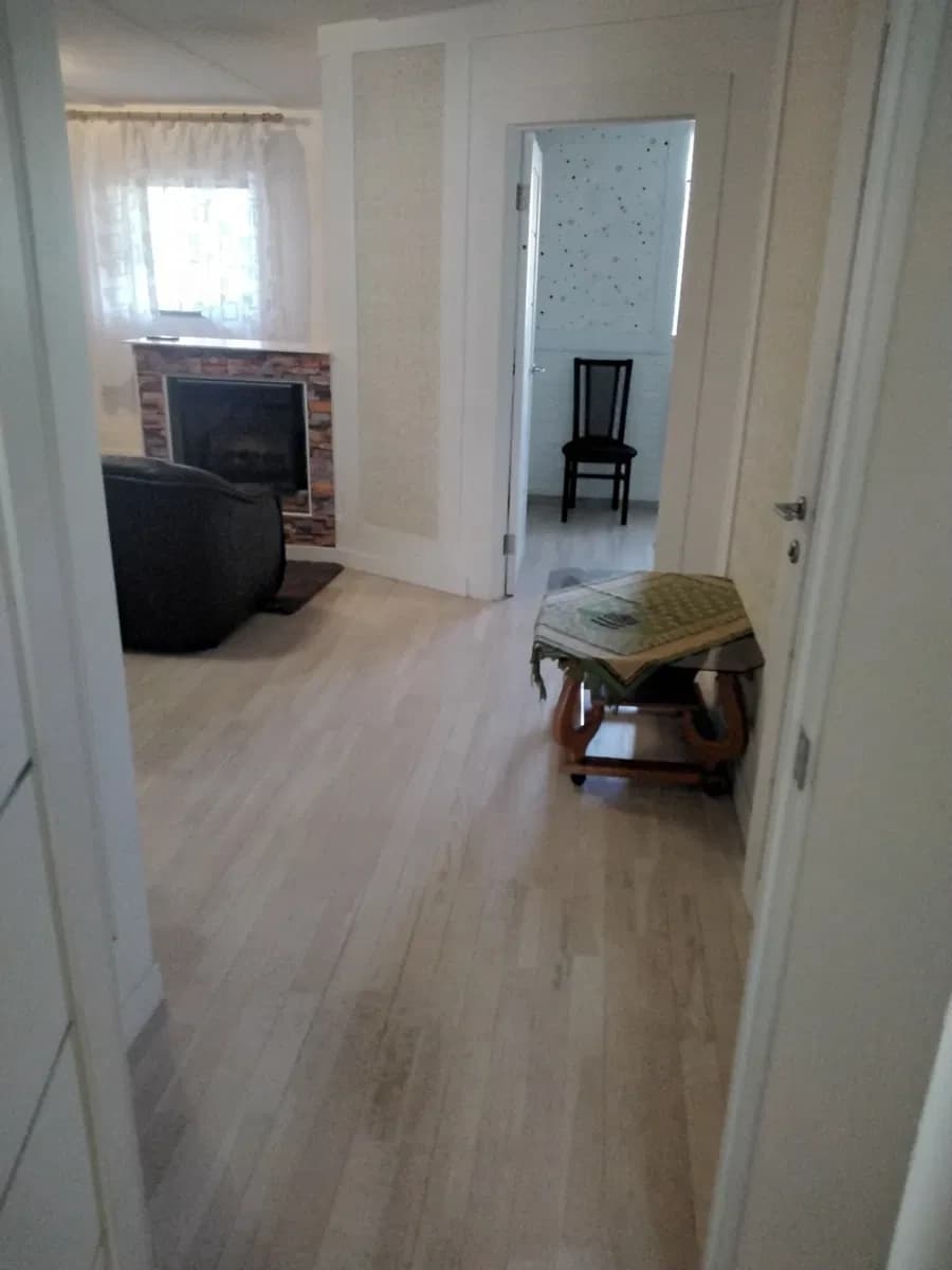 2-кімнатна квартира, Білогородка: 3-4 спальних місця, школа поруч - фото 4