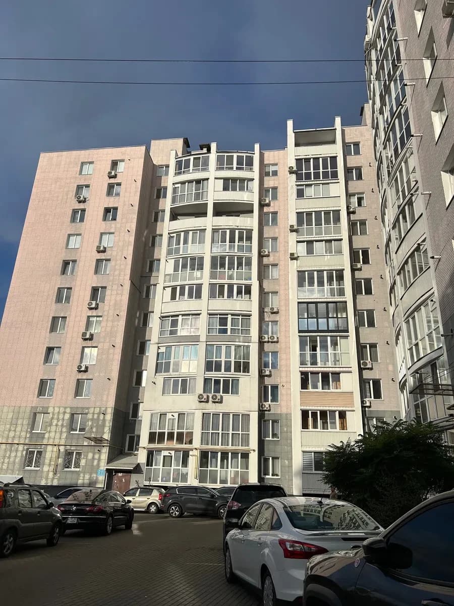 2-кімнатна квартира, Чернігів: центр, новий будинок
