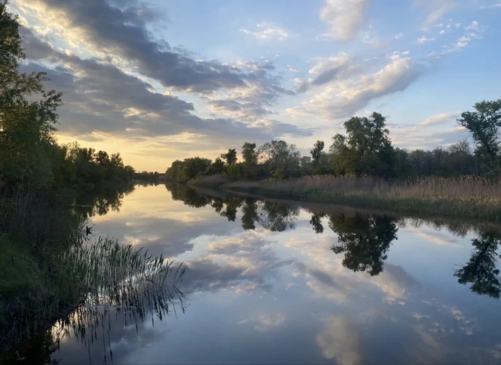 Будинок, Обухівка: дизайнерський ремонт, річка, два пляжі - фото 1