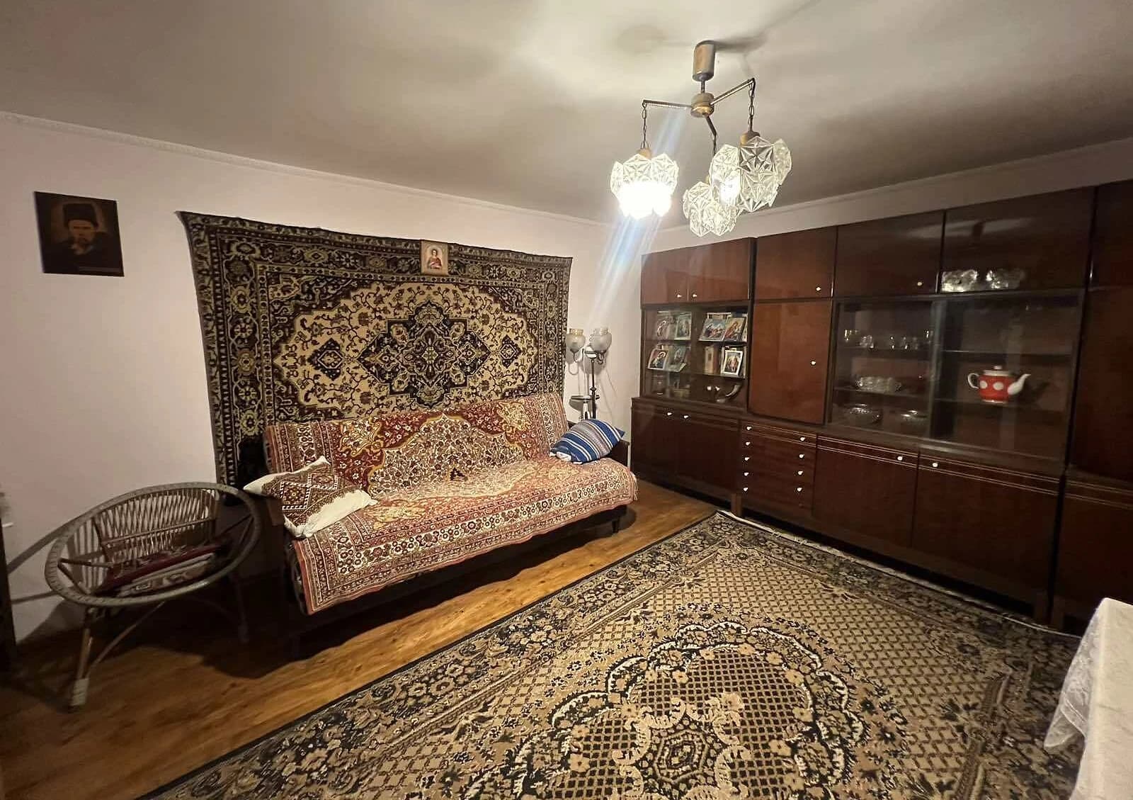 Частина будинку, Дружба: 3 спальні, веранда, розстрочка
