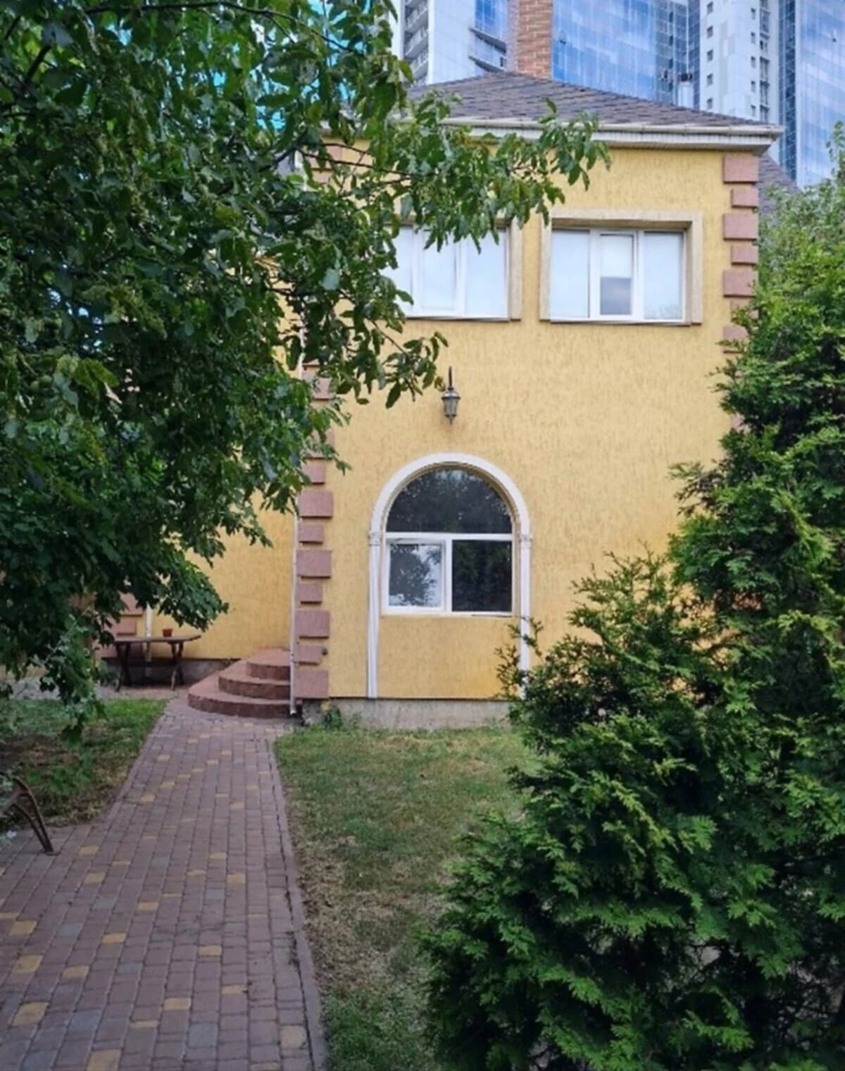 Будинок, Голосіївський: веранда, 4 спальні, індивідуальне опалення - фото 1