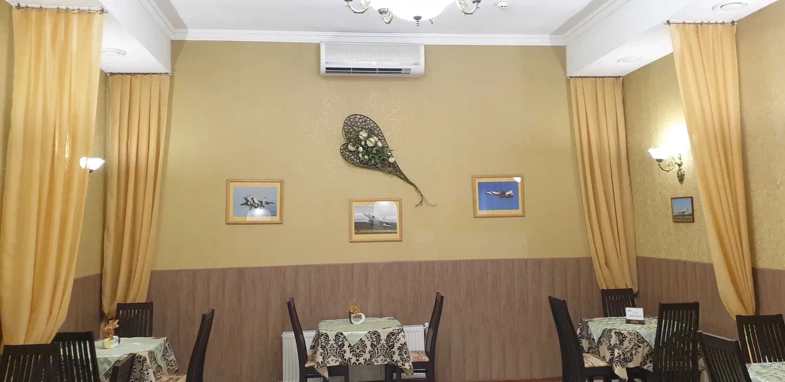 Більярдний клуб «Авіатор», Прилуки: готовий бізнес, два окремі входи - фото 4