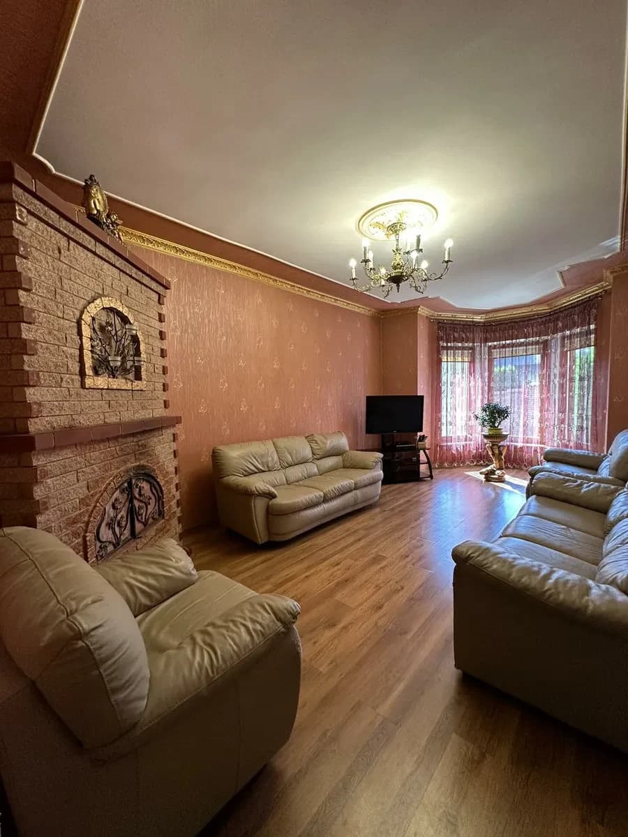 Котедж, Дослідна станція: 9 окремих кімнат, сауна, гараж - фото 3