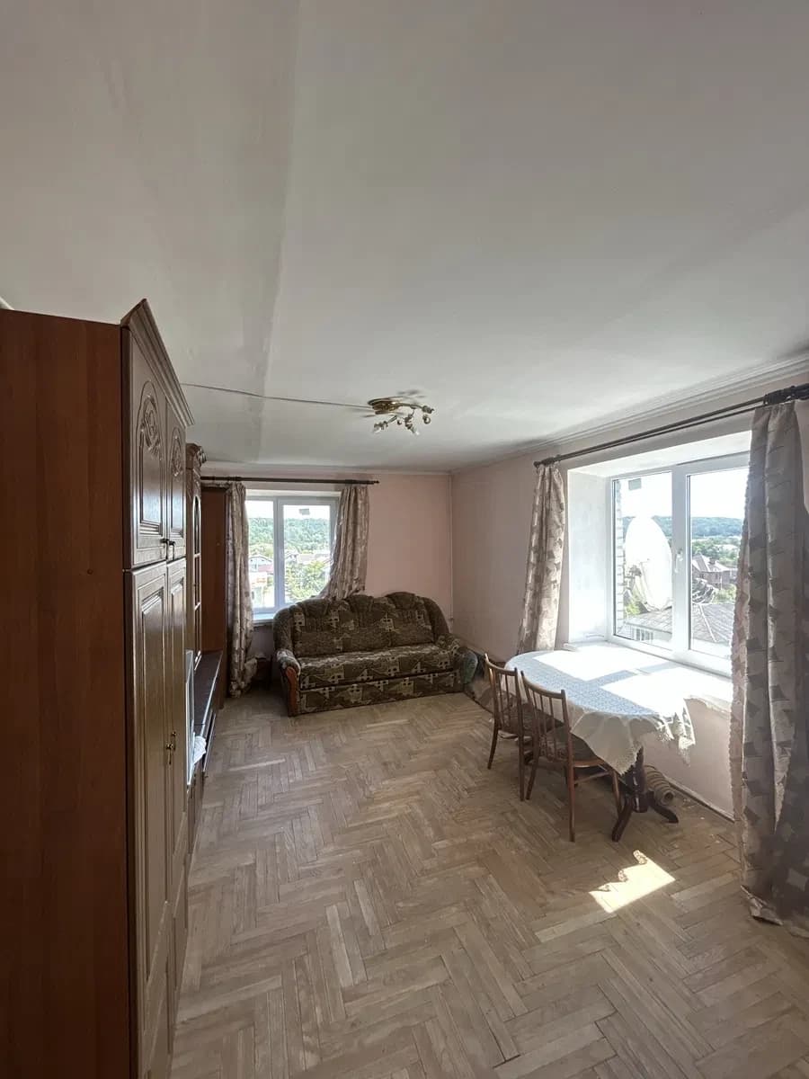 2-кімнатна квартира, Моршин: окремі кімнати, під ремонт