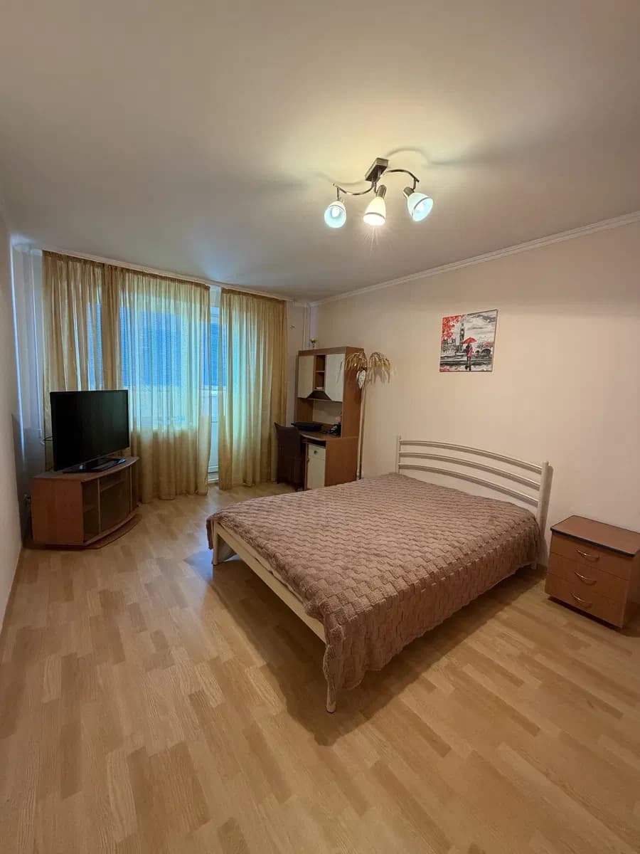 3-кімнатна квартира, Черкаси: 3 окремі кімнати, гардеробна, паркомісце - фото 2