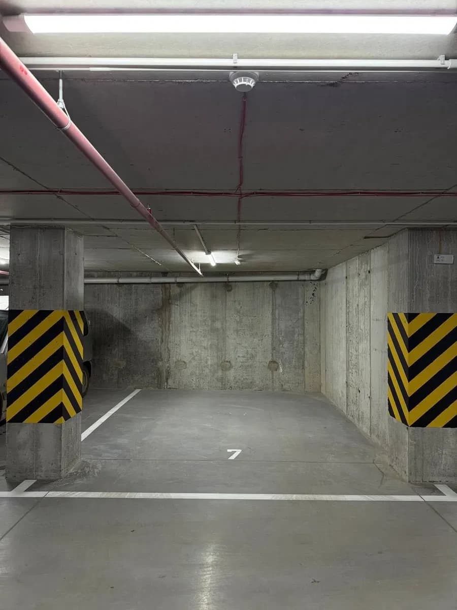 Паркомісце у ЖК PRAUD Select: підземний паркінг, відеоспостереження