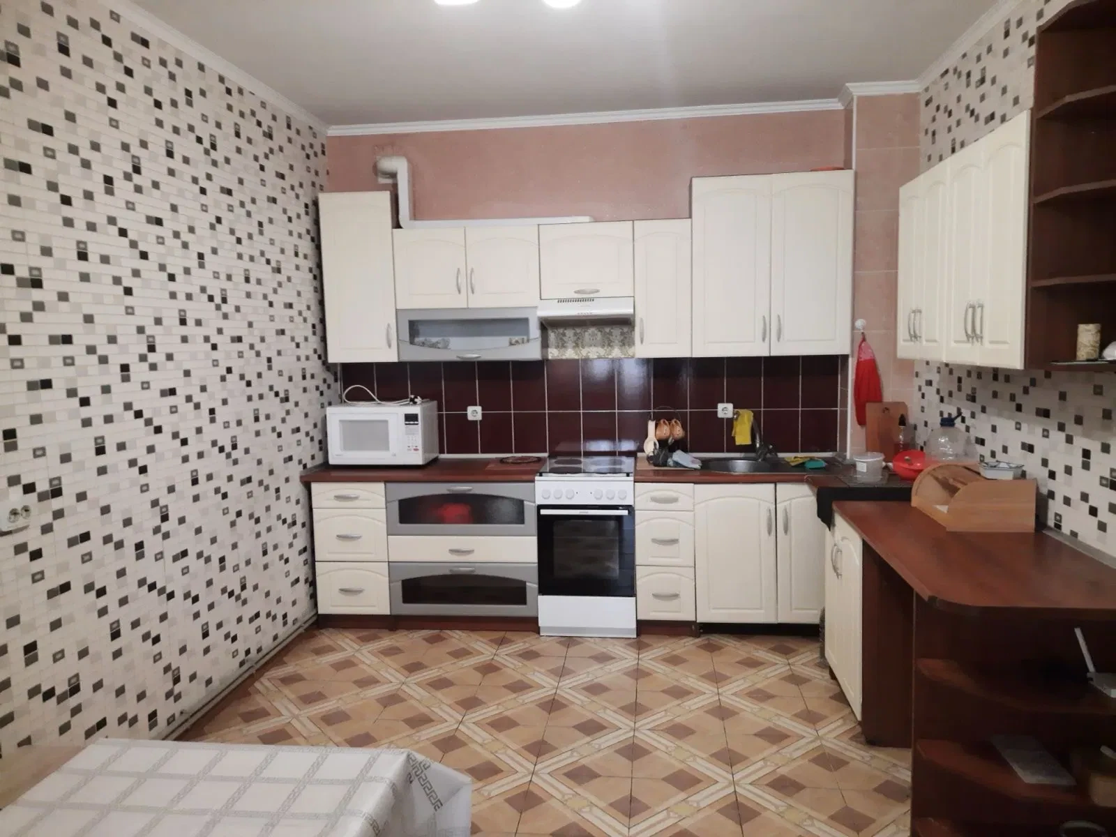 2-кімнатна квартира, Чорноморськ: новобудова, косметичний ремонт